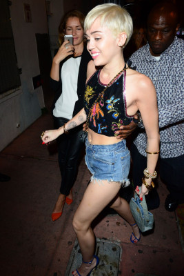 Miley Cyrus pic #714032