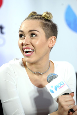Miley Cyrus pic #687198