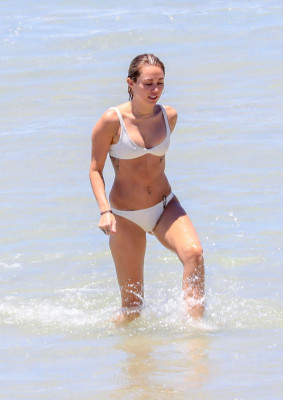 Miley Cyrus pic #1031174
