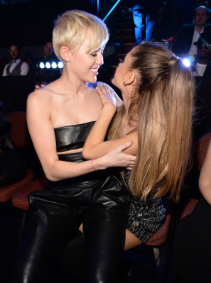 Miley Cyrus pic #756293