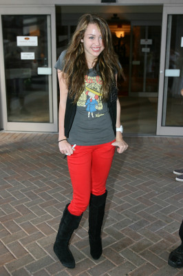 Miley Cyrus pic #153591