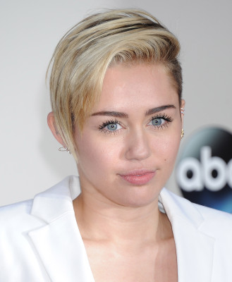 Miley Cyrus pic #681537
