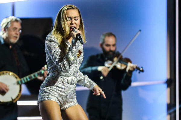 Miley Cyrus – ‘Elton John – I’m Still Standing – A Grammy Salute’ Concert 