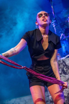 Miley Cyrus pic #822769