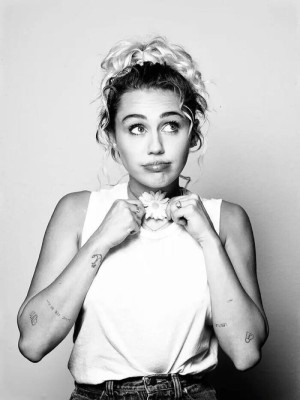 Miley Cyrus pic #916699