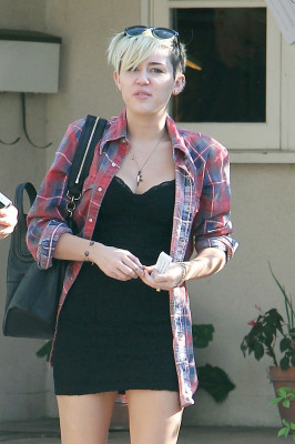 Miley Cyrus pic #580380