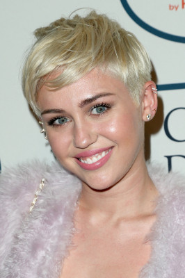 Miley Cyrus pic #695690