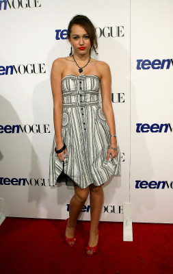Miley Cyrus pic #241395