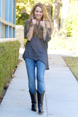 Miley Cyrus pic #320273