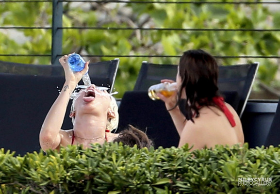 Miley Cyrus pic #742703