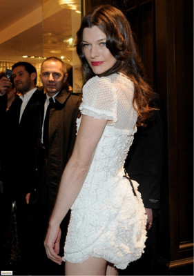 photo 16 in Milla Jovovich gallery [id159520] 2009-05-18 00:00:00