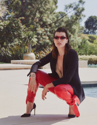 Milla Jovovich – Elle Magazine Italia April 2019