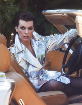 Milla Jovovich – Elle Magazine Italia April 2019