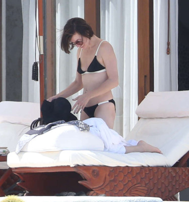 Milla Jovovich pic #889623