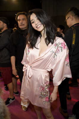 photo 5 in Ming Xi gallery [id1014134] 2017-11-21 00:00:00