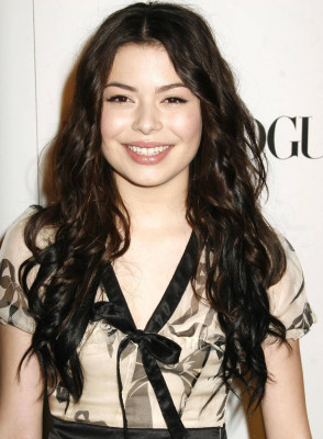 photo 19 in Miranda Cosgrove gallery [id363585] 2011-02-25 00:00:00