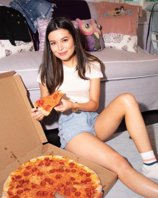 Miranda Cosgrove – Photoshoot April 2019