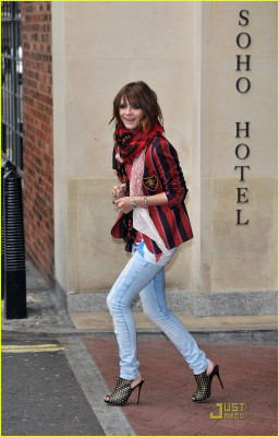 Mischa Barton pic #151249
