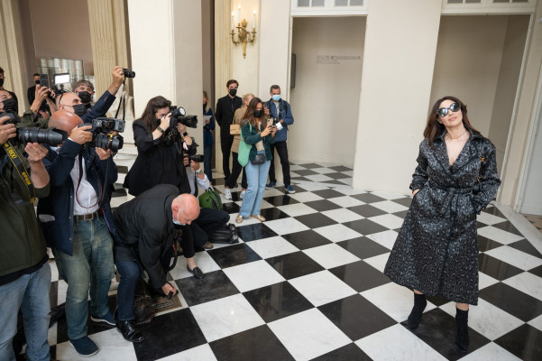  Monica Bellucci - Dior : Front Row - Paris Fashion Week | July 05, 2021 