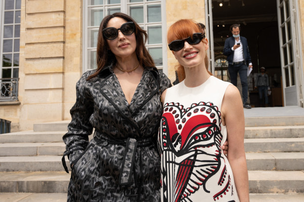  Monica Bellucci - Dior : Front Row - Paris Fashion Week | July 05, 2021 