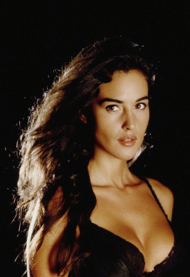 Monica Bellucci for 'La Riffa' Photoshooting (1991)