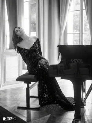 Monica Bellucci – Esquire China December 2023