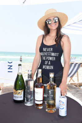 Myla Dalbesio – SI Mix Off At The Model Mixology Competition in Miami Beach 07/1
