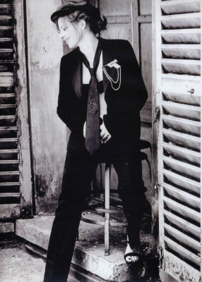 photo 29 in Mylene Farmer gallery [id14826] -0001-11-30 00:00:00