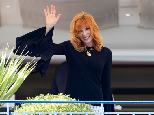 Mylene Farmer misc