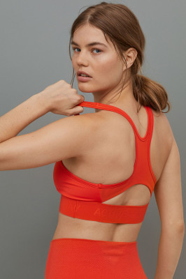 MYRTHE BOLT for H&amp;M, December 2019