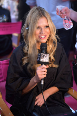 Nadine Leopold – 2018 Victoria’s Secret Fashion Show Backstage in NYC