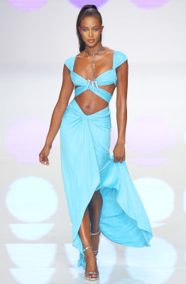 photo 3 in Naomi Campbell gallery [id829065] 2015-09-09 00:00:00