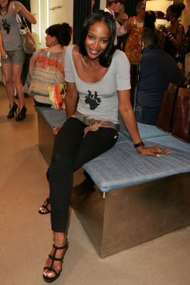 photo 10 in Naomi Campbell gallery [id855892] 2015-12-28 00:00:00