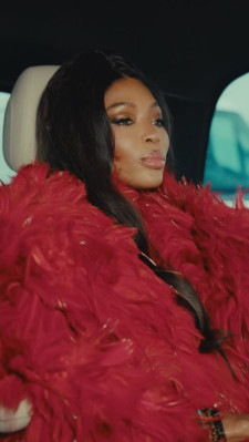 Naomi-Campbell-Nedelya-mody-v-Parizhe