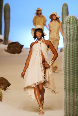 photo 27 in Naomi Campbell gallery [id631378] 2013-05-05 00:00:00