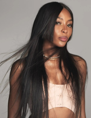 Naomi Campbell в фотосессии для Document Journal (2023)