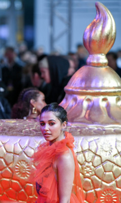 Naomi Scott - &quot;Aladdin&quot; Premiere in Berlin || 2019 