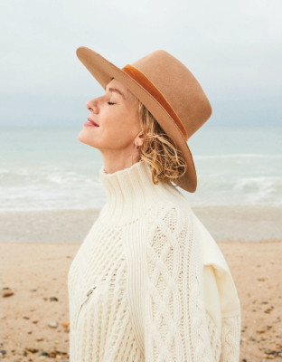 Naomi Watts &amp; Family by Ben Watts for Hamptons || 2020