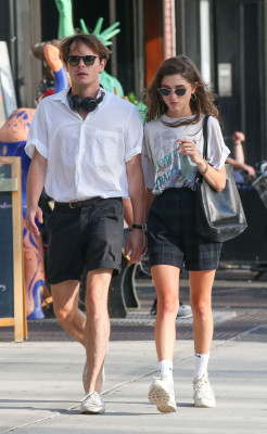 Natalia Dyer – Out in NYC 08/21/2019