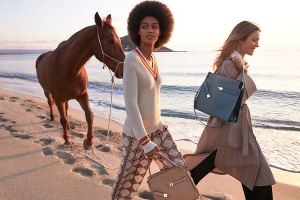 Natalia Vodianova by Mikael Jansson for Tory Burch’s SS21 campaign // 2021