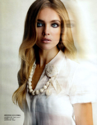 photo 18 in Natalia Vodianova gallery [id257285] 2010-04-16 00:00:00