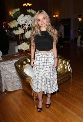 Natalie Alyn Lind pic #960668