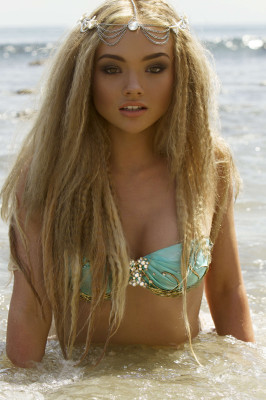 Natalie Alyn Lind pic #850766