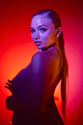 Natalie Alyn Lind pic #1087714
