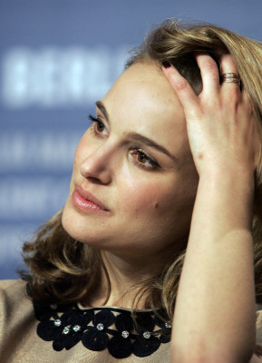 photo 16 in Natalie Portman gallery [id213308] 2009-11-27 00:00:00