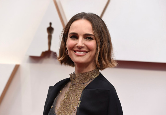 Natalie Portman - 92nd Annual Academy Awards (Arrival) / 09.02.2020