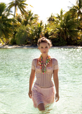 photo 21 in Natalie Portman gallery [id261639] 2010-05-07 00:00:00