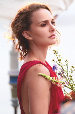 Natalie Portman by Will Davidson for 'Miss Dior' Parfum Fall 2021 Campaign
