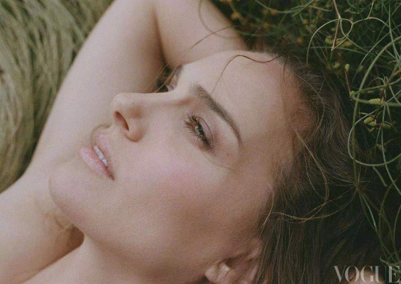 Natalie Portman by Jess James for Vogue China // September 2021