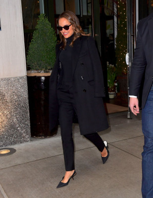 Natalie Portman – Arriving at “The Tonight Show” in NYC